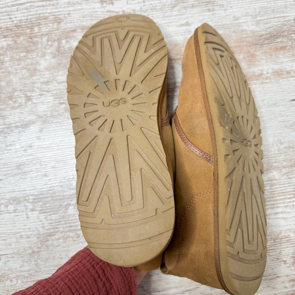 UGG Maksim Chukka Boots in Tarmarind Size 12 - Picture 4 of 4